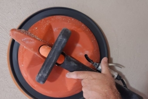 Fabriquée en France, cette gamme se compose de quatre solutions complémentaires, alliant performance technique, confort intérieur et respect de l’environnement.