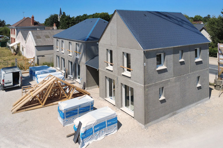 A Saint-Pryvé-Saint-Mesmin (45), Le Clos Saint-Joseph intègre des murs porteurs en béton de bois préfabriqués par Spurgin. [©Lafarge]