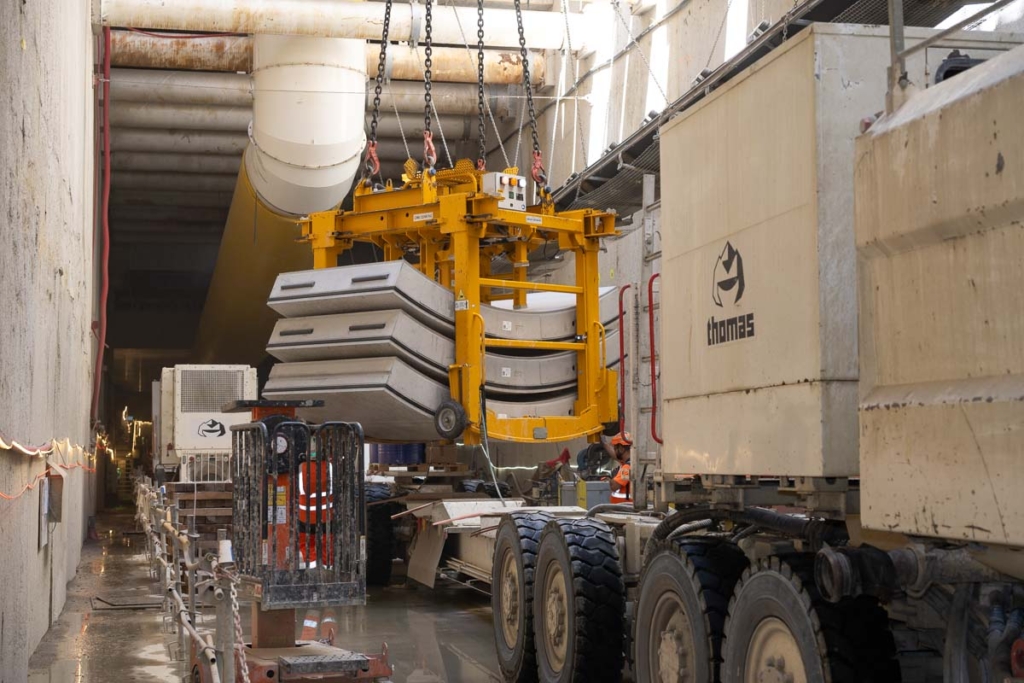 Sept voussoirs sont nécessaires à la réalisation d’un anneau complet du tunnel. [©ACPresse]