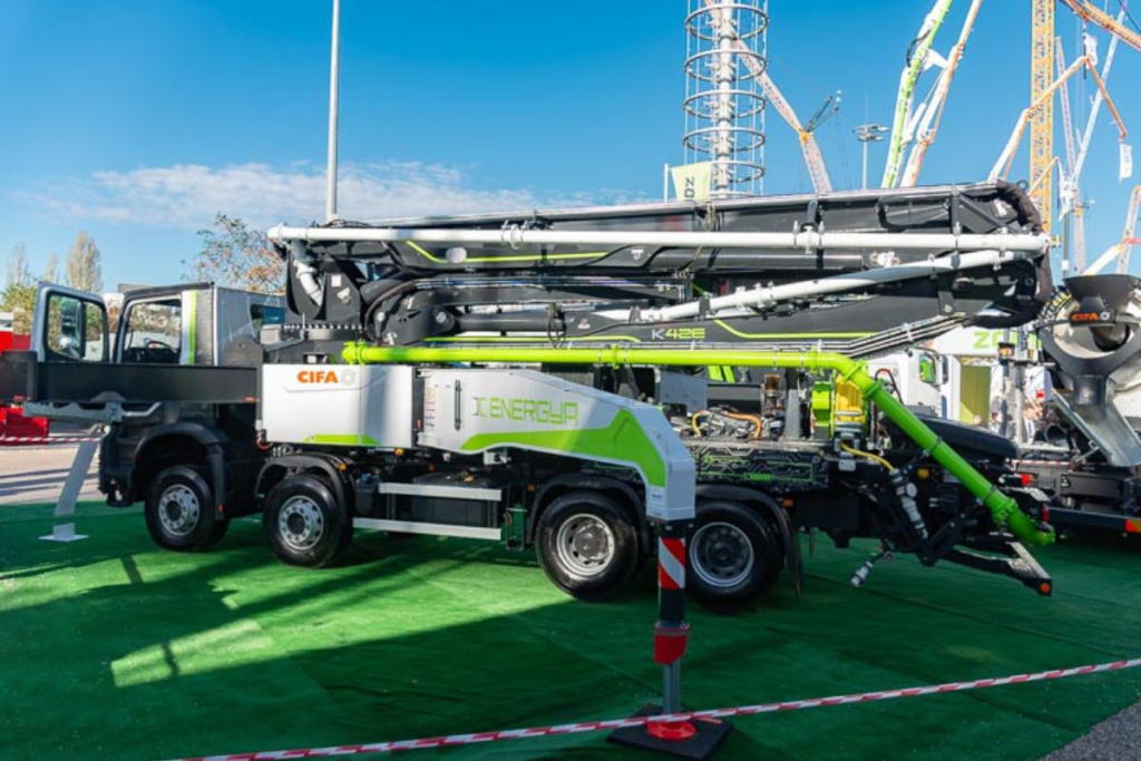 D’après C-Mat, 360 équipements pour le béton ont été vendus en 2025, dont 34 pompes automotrices. [©ACPresse]