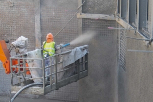 La projection de béton par voie sèche est pratiquée par beaucoup d’entreprises adhérentes au Soffons. [©ACPresse]