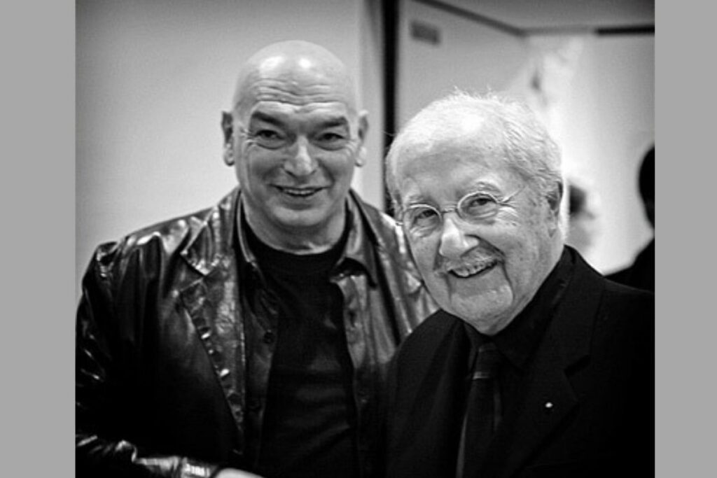 Claude Parent avec Jean Nouvel, qui fut le parrain de la 1ère édition du Prix Claude Parent, en 2024. [©Emmanuel Goule]