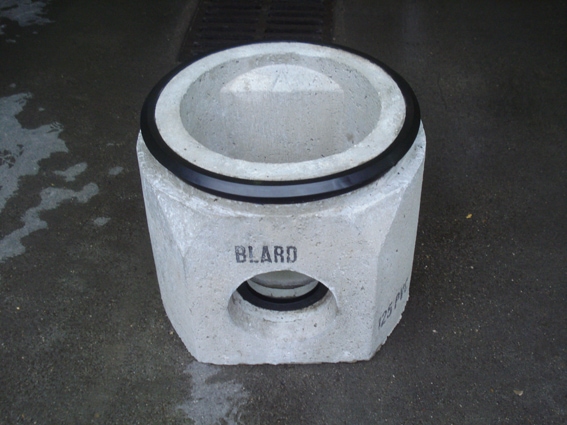 Blard : Boîte de branchement en béton