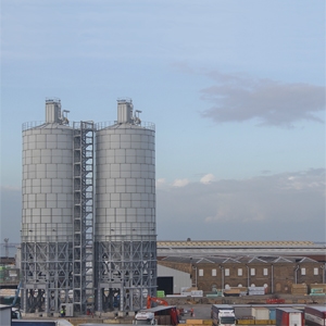 Le nouveau site d’approvisionnement d’Ecocem disposera d’une capacité de stockage de laitier moulu de 250 000 t/an.