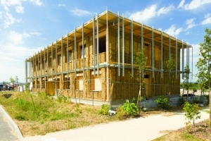 Siège d'Izuba énergies : bois, paille, terre et démarche négaWatt (sobriété, efficacité énergétique et énergies renouvelables). Atelier C1.[©Izuba énergies]