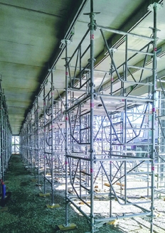 Brand : La tour et le coffrage de dalles