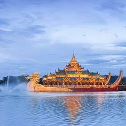 Dragon_ship_in_Myanmar-_October_2014