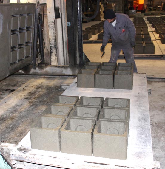 Fabemi TP : Regards prêts à bancher