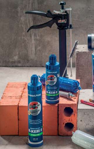 Rawlplug : Deux Ate pour une résine